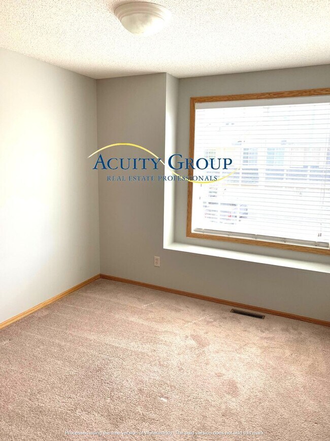 Building Photo - 3BR, 2BA, Champlin Townhome for Move in as soon as 9/1/2026
