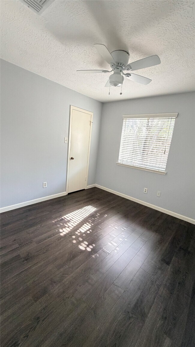 Building Photo - 15911 Alta Mar Dr