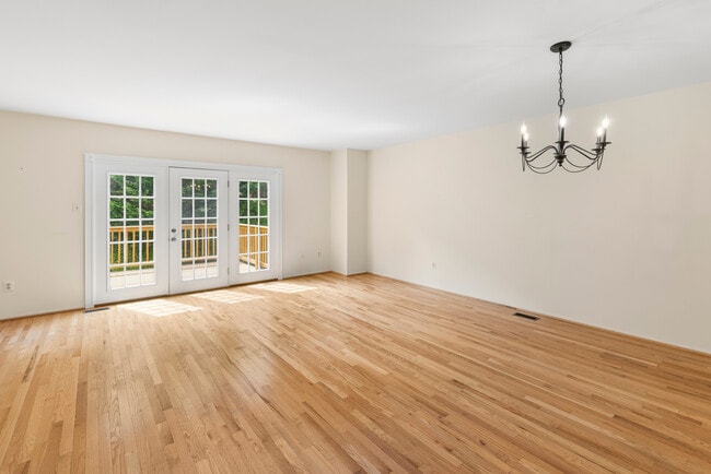 Building Photo - 2056 Griffis Ave