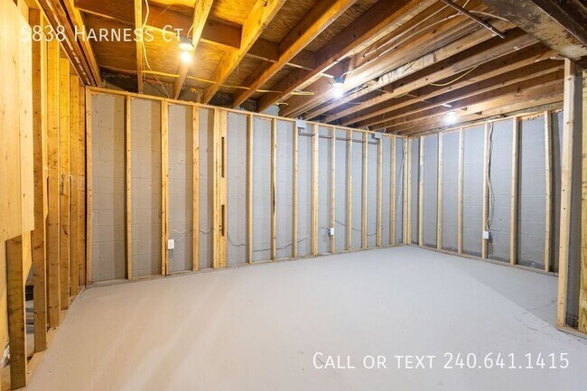 Building Photo - 5838 Harness Ct
