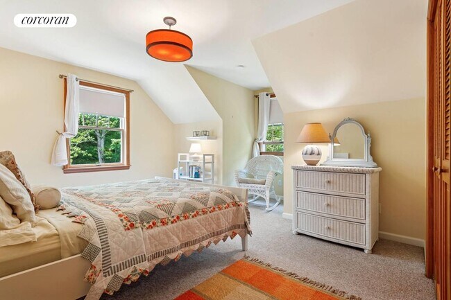 Building Photo - 330 Sprig Tree Path