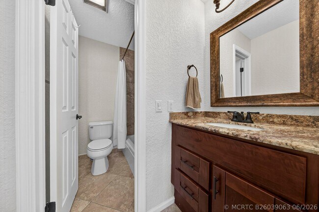 Building Photo - 6457 Bay Club Dr