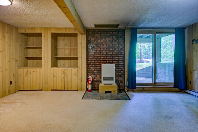 Building Photo - 73 Kearsarge Woods Ln