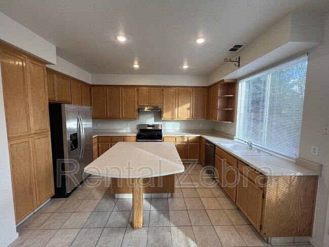 Building Photo - 1732 Presidio Ct