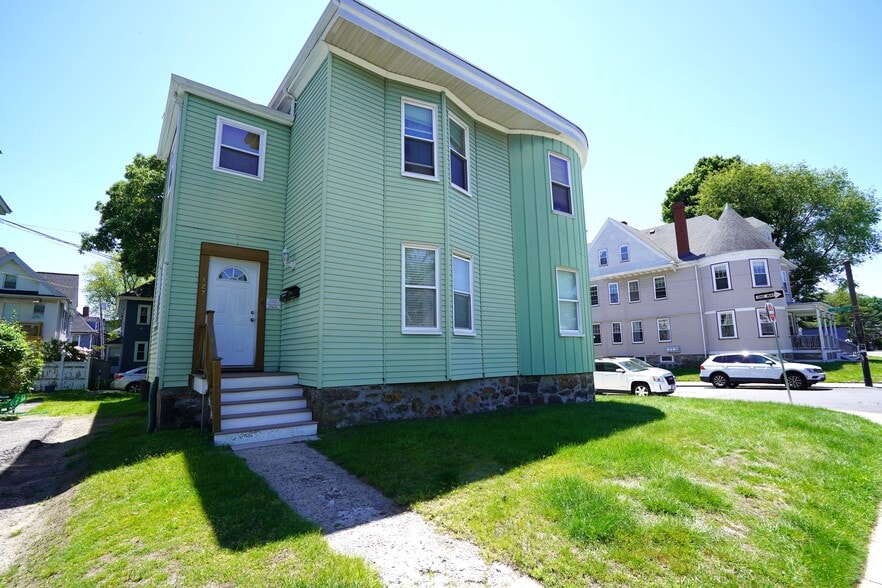 Building Photo - 127 Franklin St