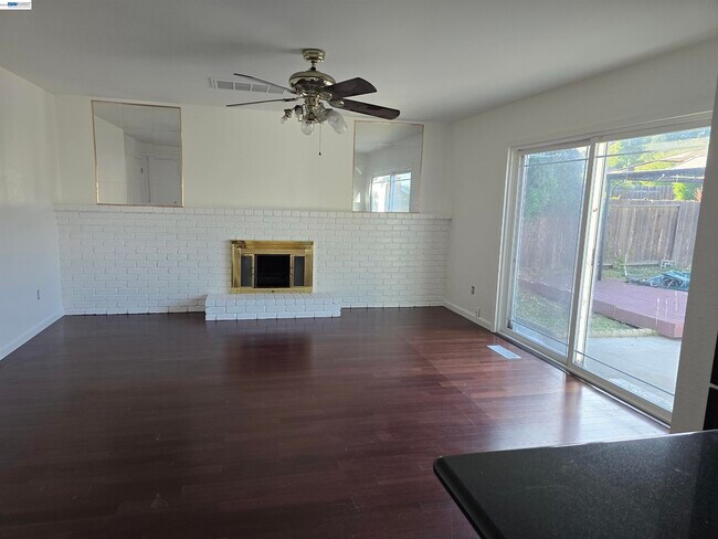 Building Photo - 34 Kingswood Dr