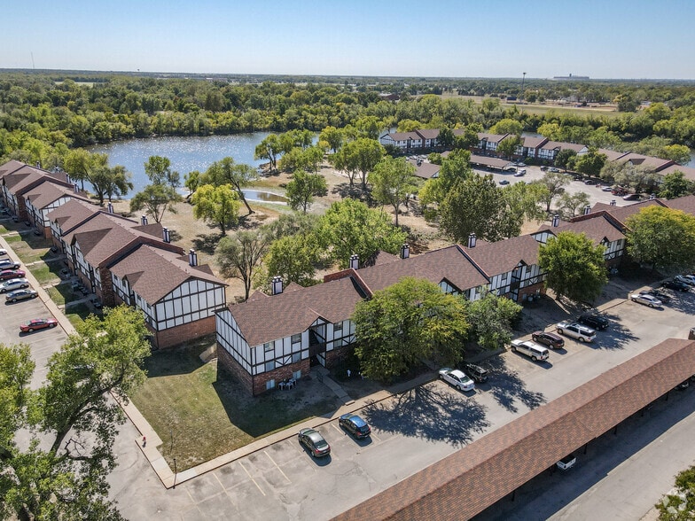 Primary Photo - Magnolia Lake Apartments