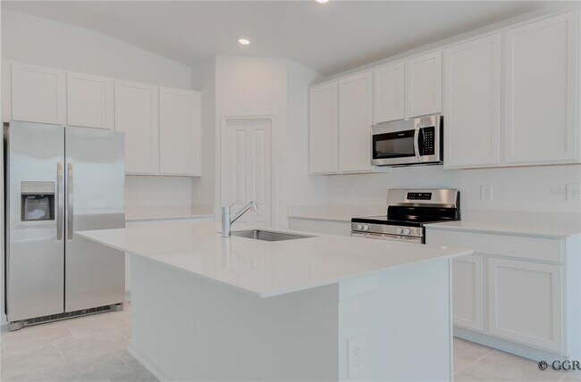 Building Photo - 5023 Worchester Dr