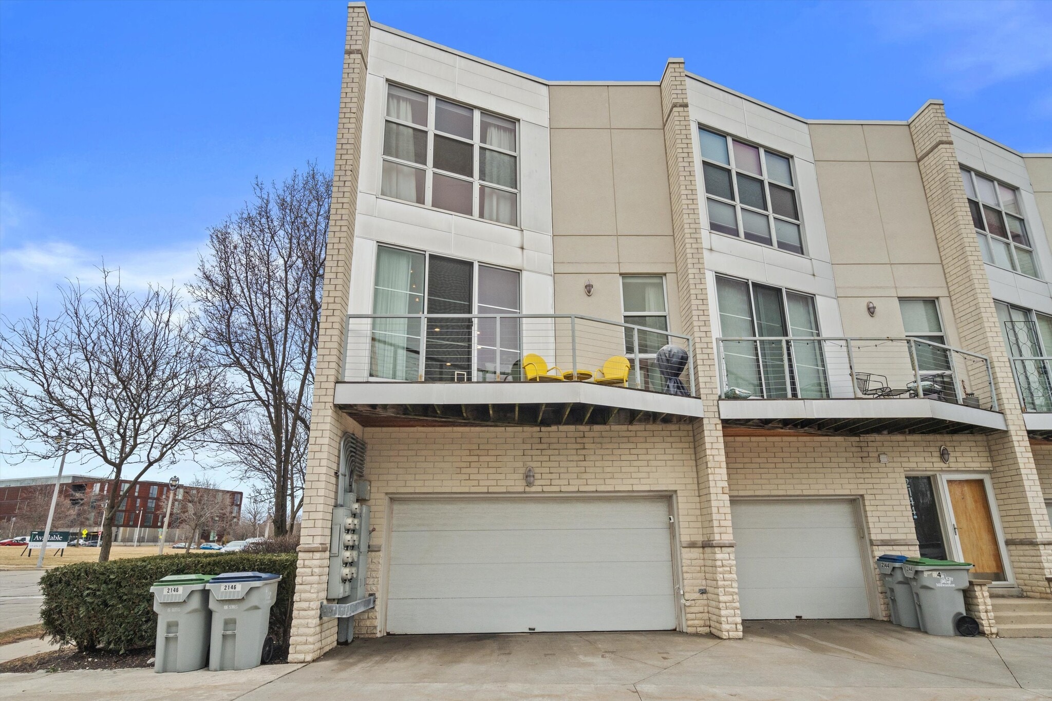 Building Photo - 2146 N Commerce St