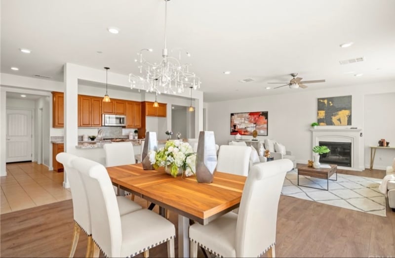 Building Photo - 14925 Shoreham St