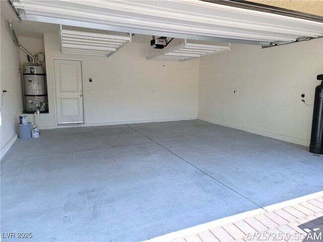 Building Photo - 3836 Lambent Ave