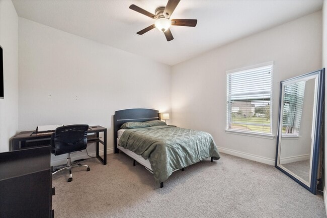 Building Photo - 1307 Hackberry Heights Dr