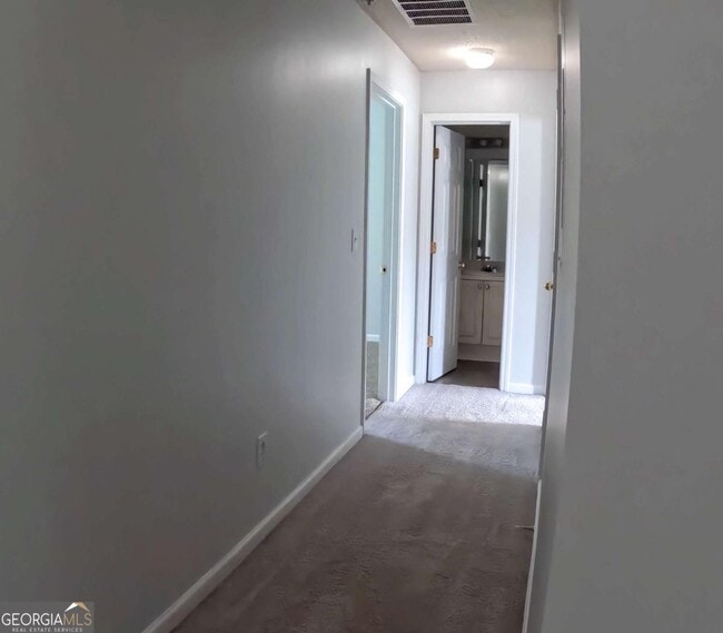 Building Photo - 255 Turnstone Rd