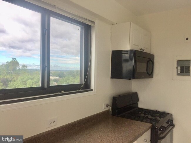 Building Photo - 3601 Wisconsin Ave NW