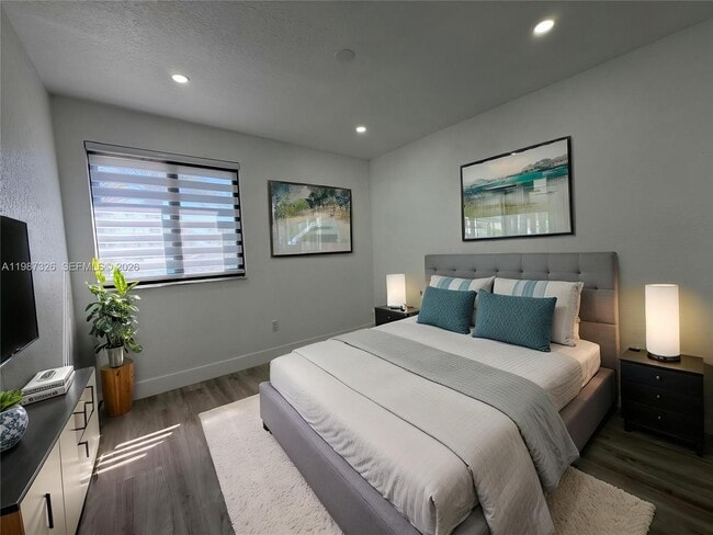 Building Photo - 1600 SW 157th Ave