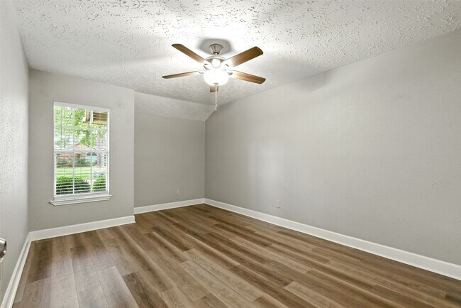 Building Photo - 5438 Garden Village Dr