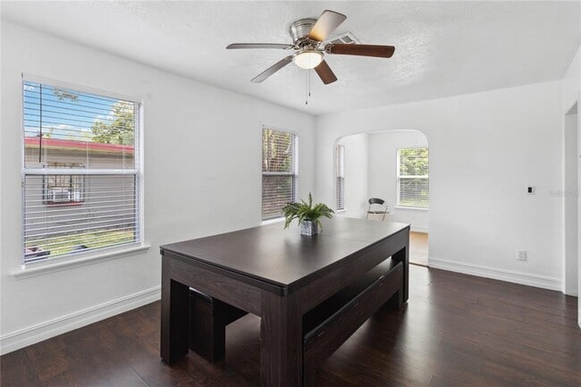 Building Photo - 634 18th St