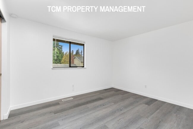 Building Photo - 35426 18th Ave SW