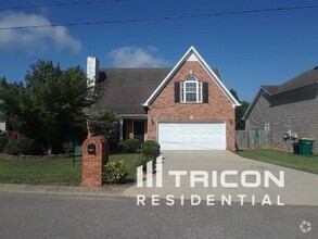 Building Photo - 3001 Deer Trail Dr