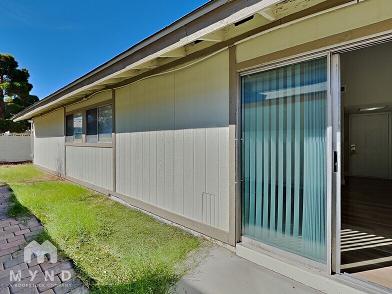 Building Photo - 6233 Don Gaspar Ave