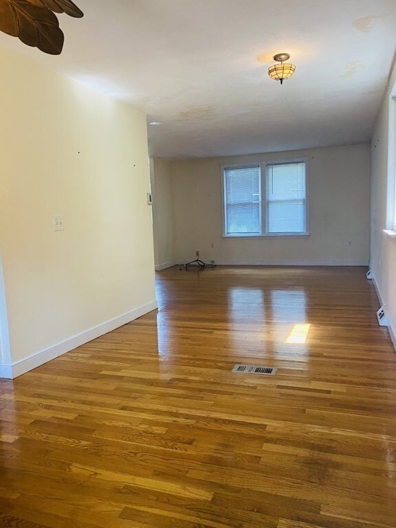 Building Photo - 37 Moreland Ave