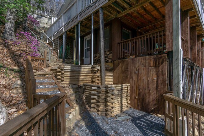 Building Photo - Montreat Rental-Lower Level Apartment! **Utilites included!