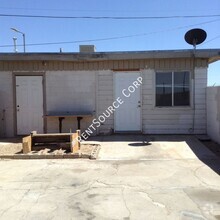 Building Photo - 1 Bedroom Duplex For Rent