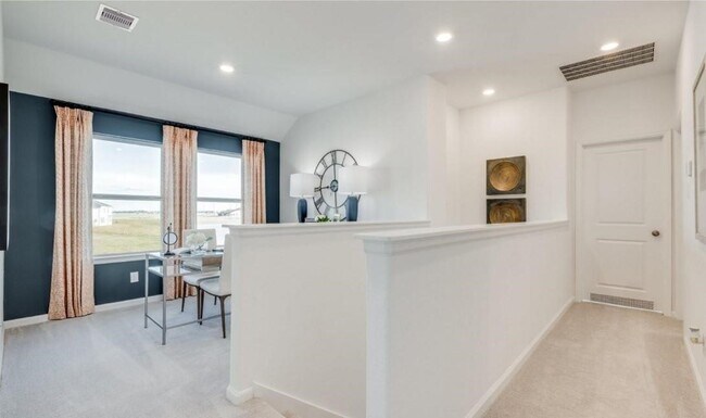 Building Photo - 9113 La Pau Ln