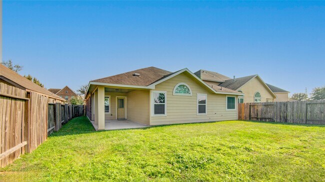 Building Photo - 26322 Creston Cliff Ct