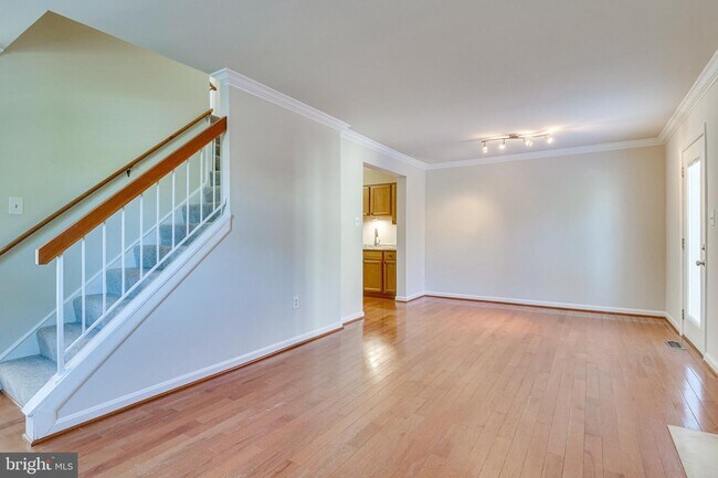 Building Photo - 3000 Winter Pine Ct