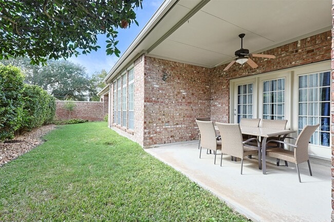 Building Photo - 1527 Orchard Park Dr