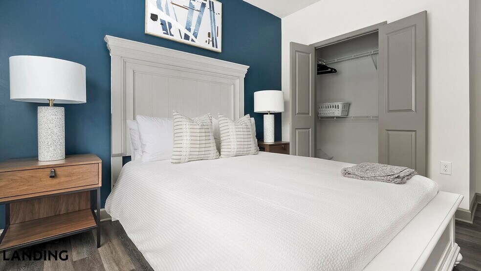 Building Photo - 11010 Northlake Landing Dr