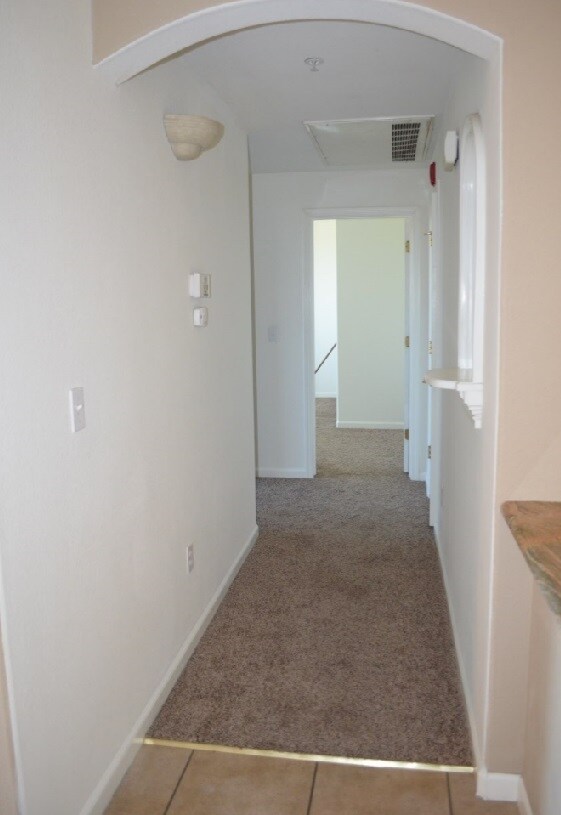 Building Photo - 1360 Shady Ln