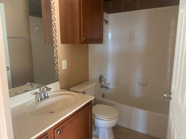 Building Photo - 4915 Allegany Dr