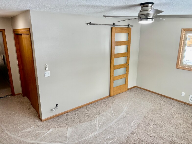 Building Photo - 6108 France Ave S