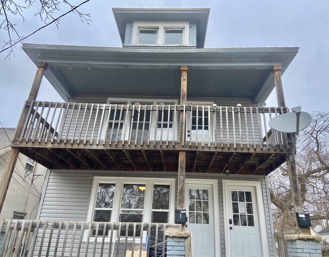 Building Photo - 921 Watson St SW