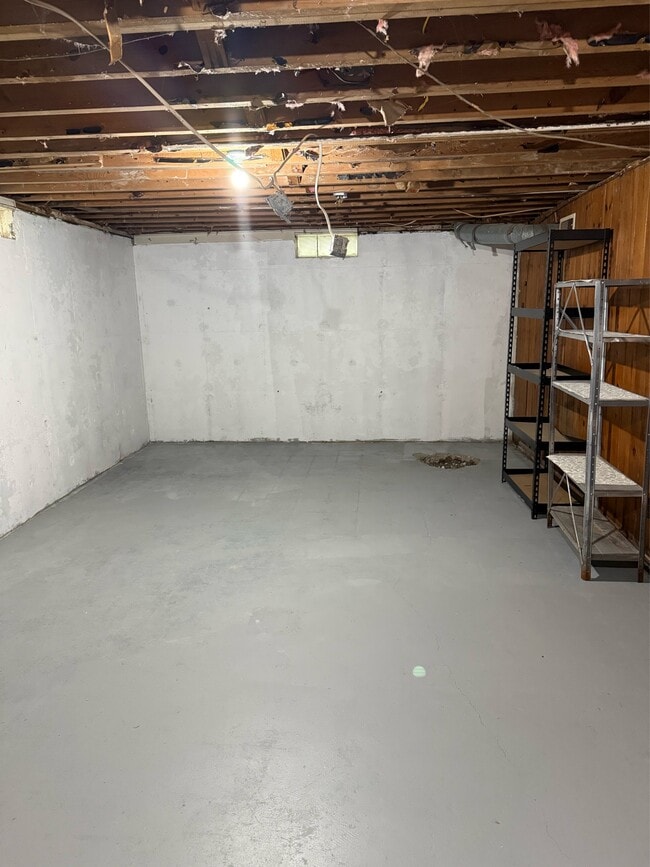 Building Photo - 1408 Ashmun St