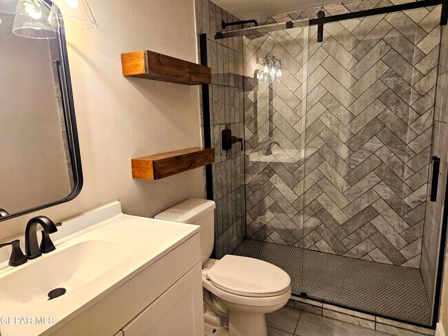 Building Photo - 252 Shadow Mountain Dr