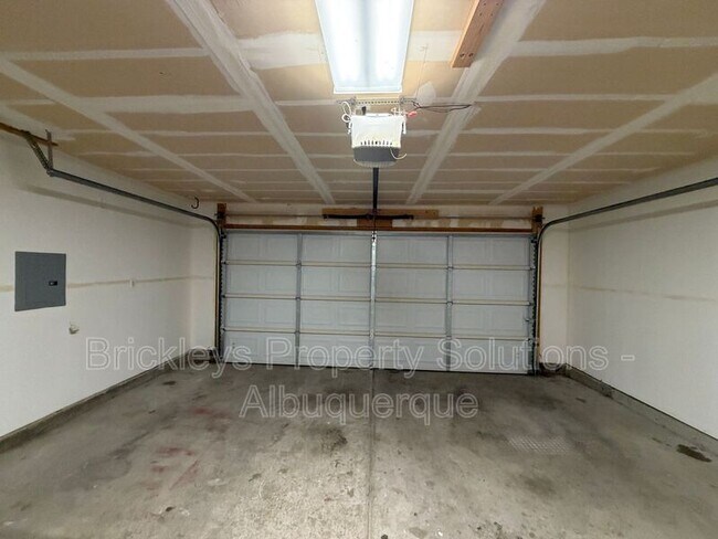 Building Photo - 10527 Brookline Pl NW