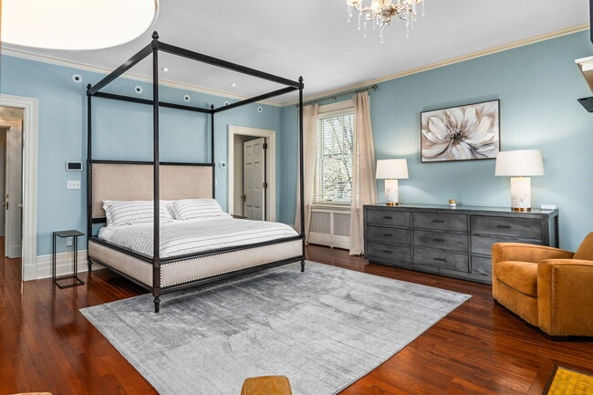 Building Photo - 5135 Ellsworth Ave