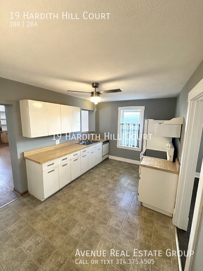 Building Photo - Charming 3-Bedroom Brick Home in Desirable...