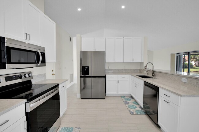 Building Photo - 5625 Aspen Ridge Cir