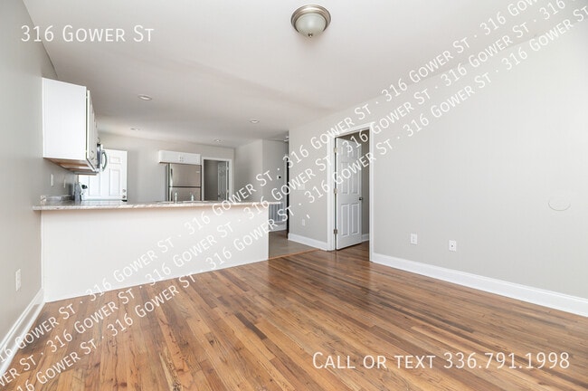 Building Photo - 316 Gower St