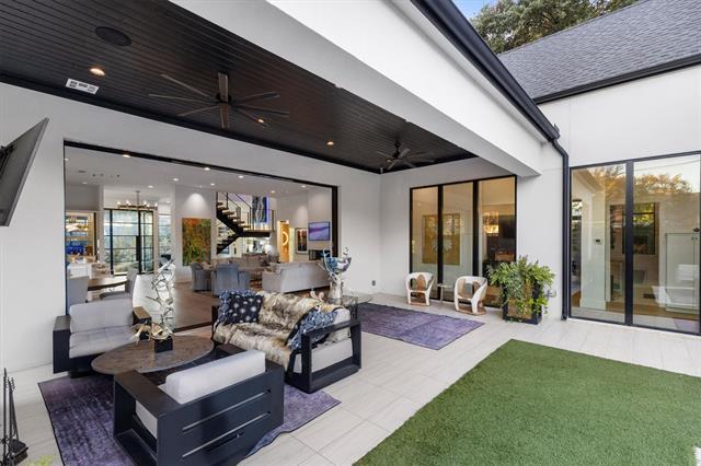 Building Photo - 3771 Almazan Dr