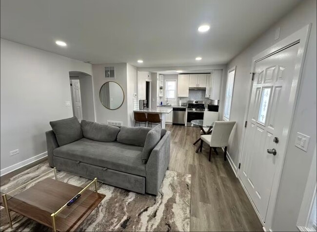 Building Photo - 1830 White St