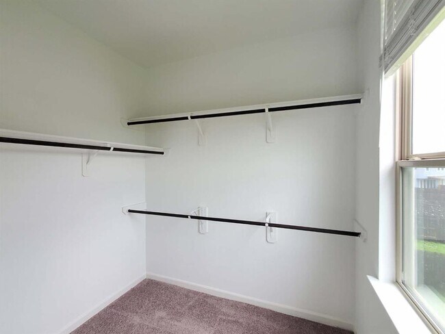 Building Photo - 22639 Sutherland Bend Ln