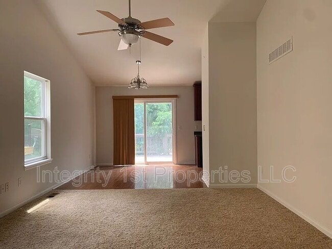 Building Photo - 3645 NW 84th Terrace