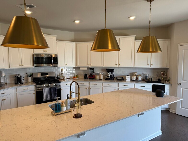Building Photo - 2632 Swamp Chestnut Oak Dr