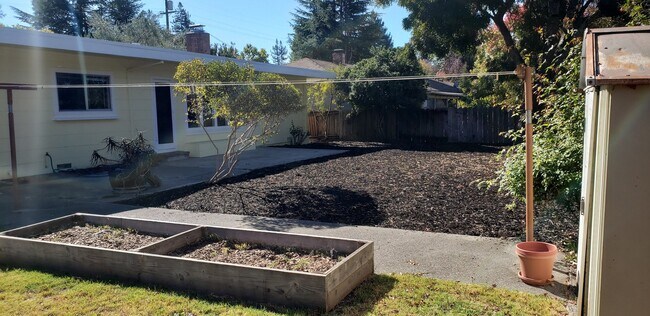 Building Photo - Excellent, Well Preserved and Restored 3 Bedroom Home - Available Soon!