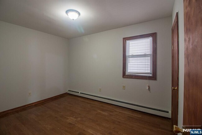 Building Photo - 756 S 17th St